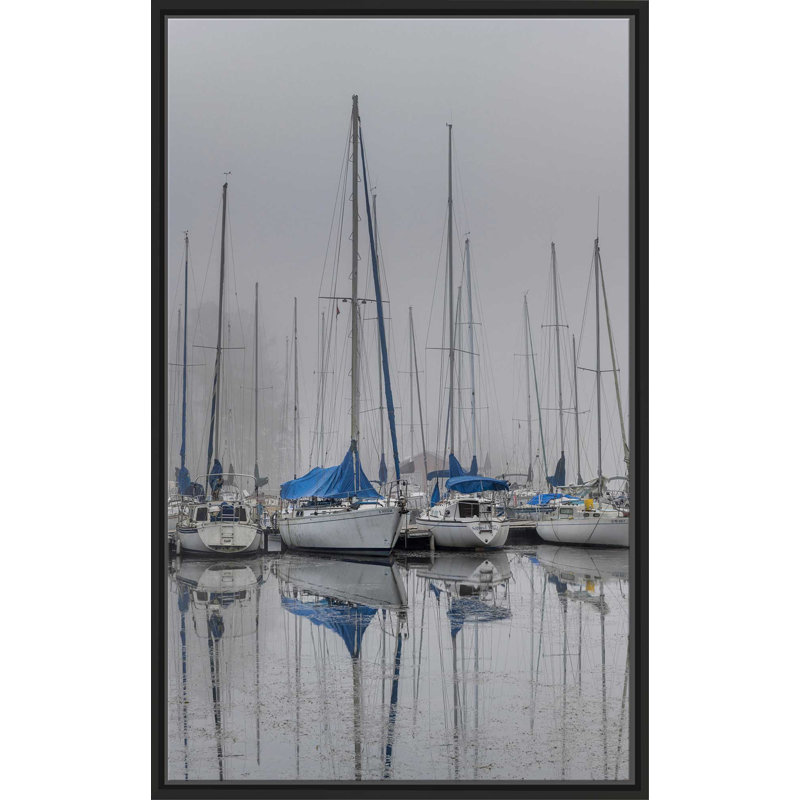 «Voiliers», reproduction de photo, H 51,5 po x l 31,5 po x P 2 po, Cadre flottant noir