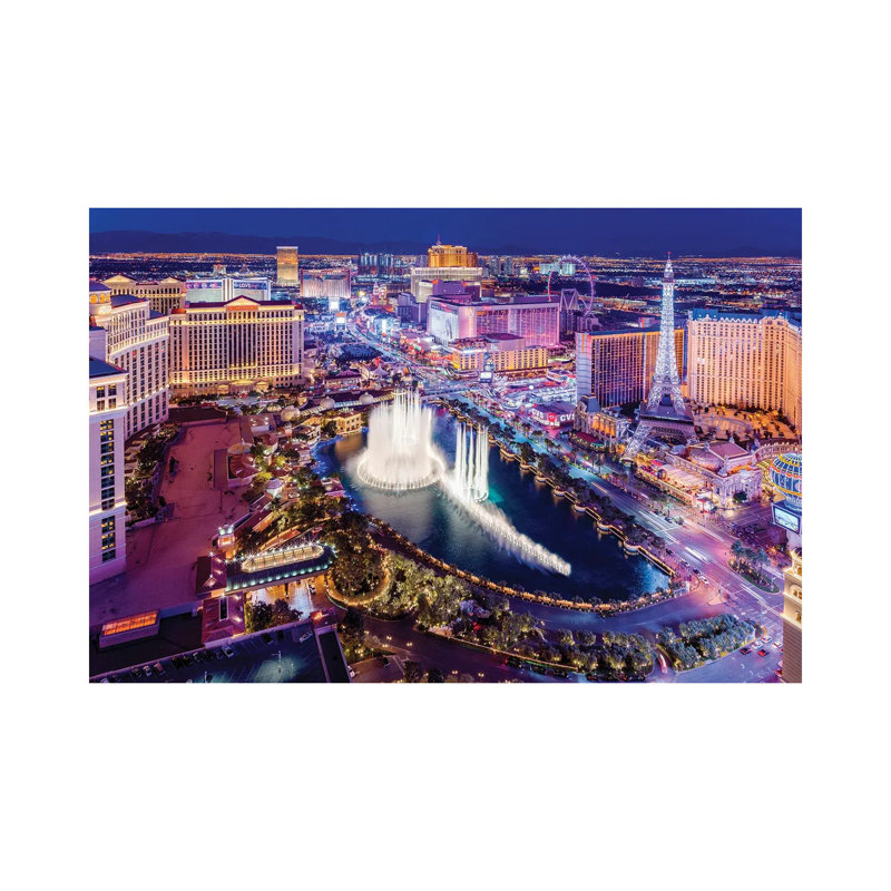 Las Vegas Nevada At Night Neon Lights - Giclée sur toile tendue avec châssis, H 32 po x l 48 po