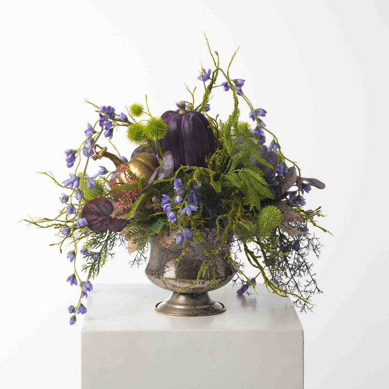 Arrangements floraux mixtes dans un vase