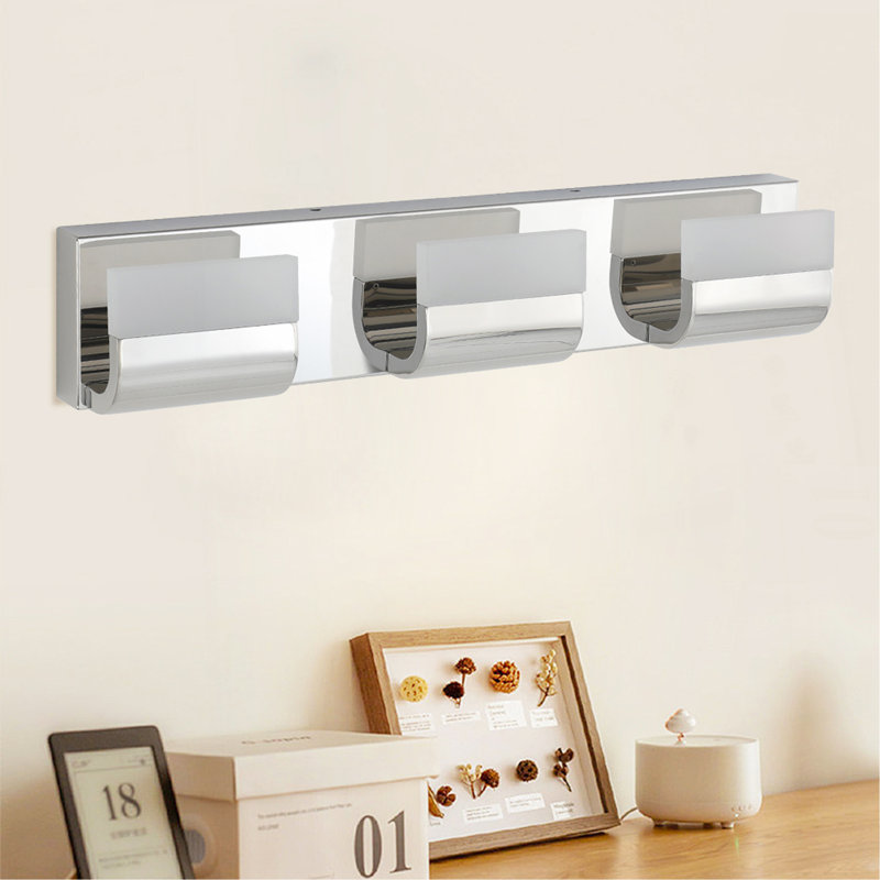 Éclairage de meuble-lavabo moderne pour salle de bain à DEL, 15W, H 4,3 po x l 21,7 po x P 3,5 po, Trois lumières