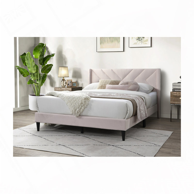 Lit tapissier en velours