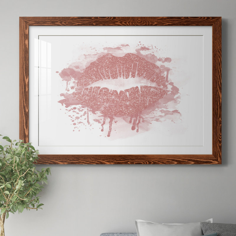 «Rose Gold Lips», impression sur papier encadrée, Papier encadré érable, H 31,5 po x l 23,5 po x P 1,5 po