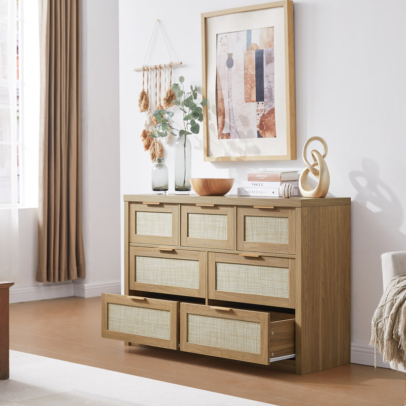 Arianna 47.2" W 7-Drawer Manufactured Wood Dresser, Natural Oak
