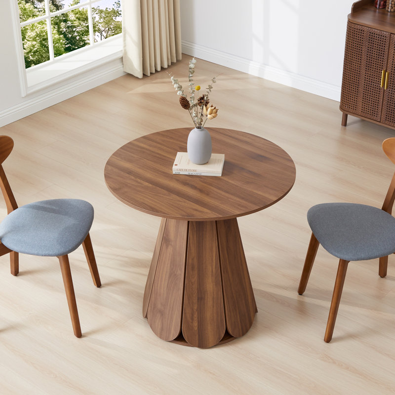 31.5'' Round Pedestal Dining Table, Walnut
