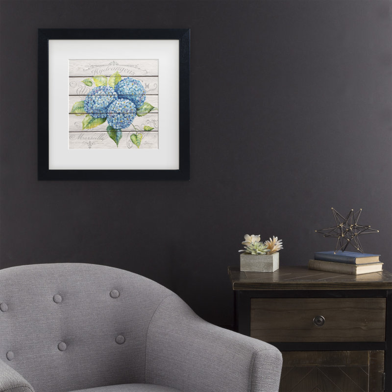 «Blue Hydrangeas» par Jean Plout, Noir, H 13 po x l 13 po x P 0,75 po