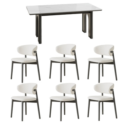Ensemble de table et de chaises élégantes