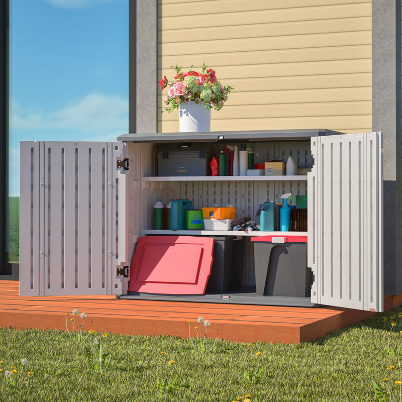 Coffre de terrasse FortiShelter avec système de verrouillage double et fabrication en PEHD.