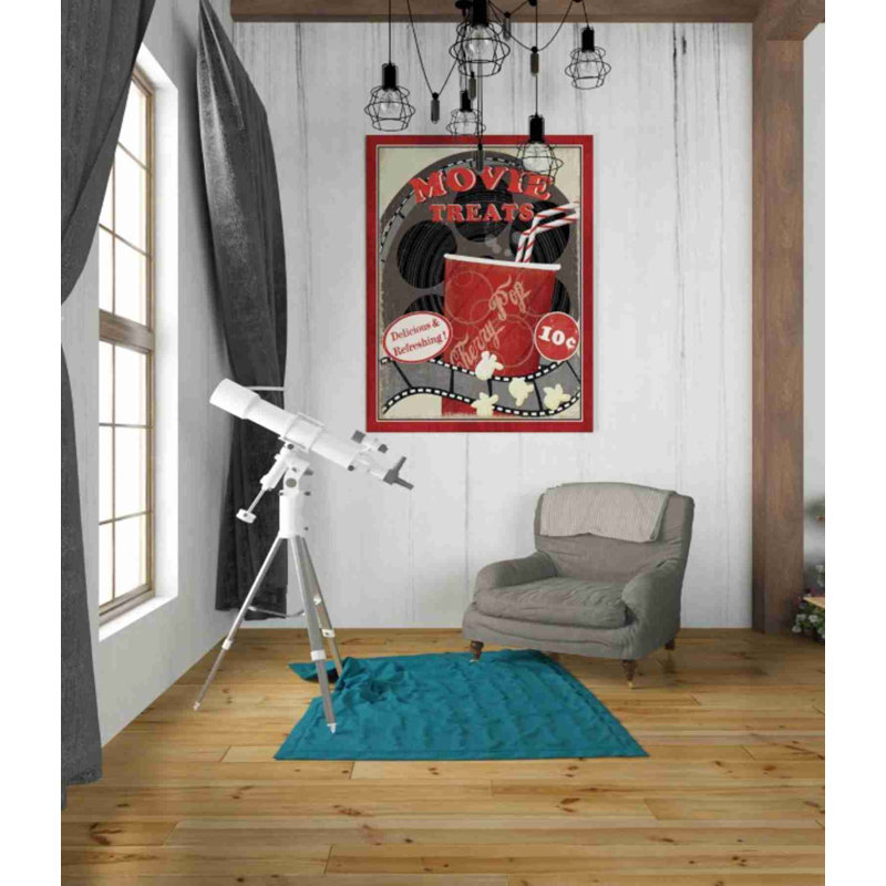 «At the Films II» par Veronique Charron, art mural sur toile, H 34 po x l 26 po x P 1,5 po