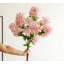 Décoration de fleurs simulées