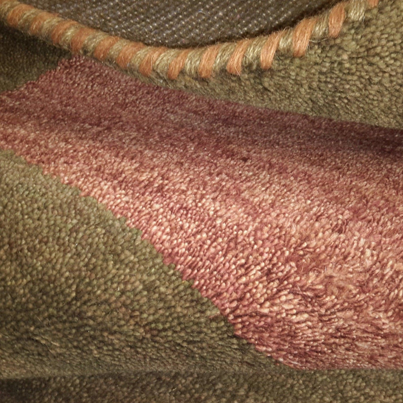 Pickar Area Rug in Multi Red