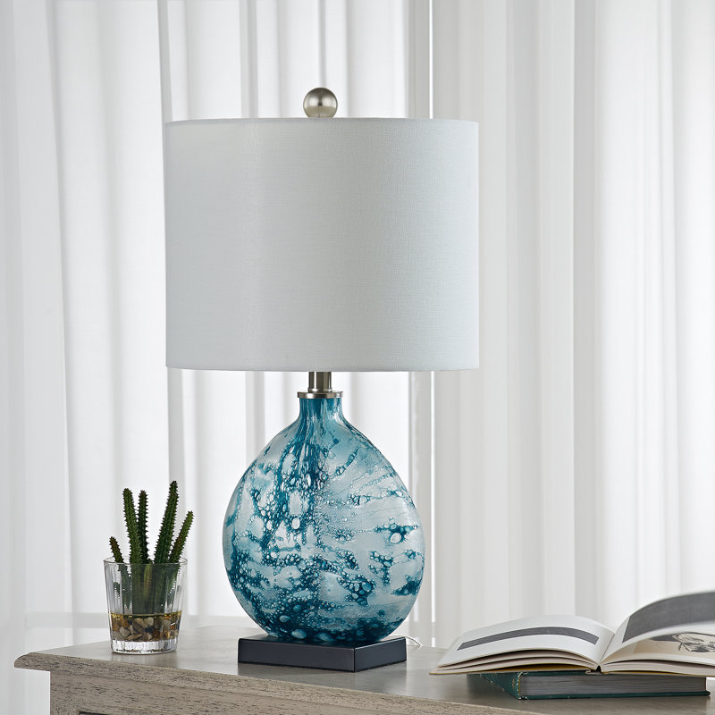 Lampe de table 23,5 "en verre bleu côtier moderne avec éclairage à intensité variable à 3 voies