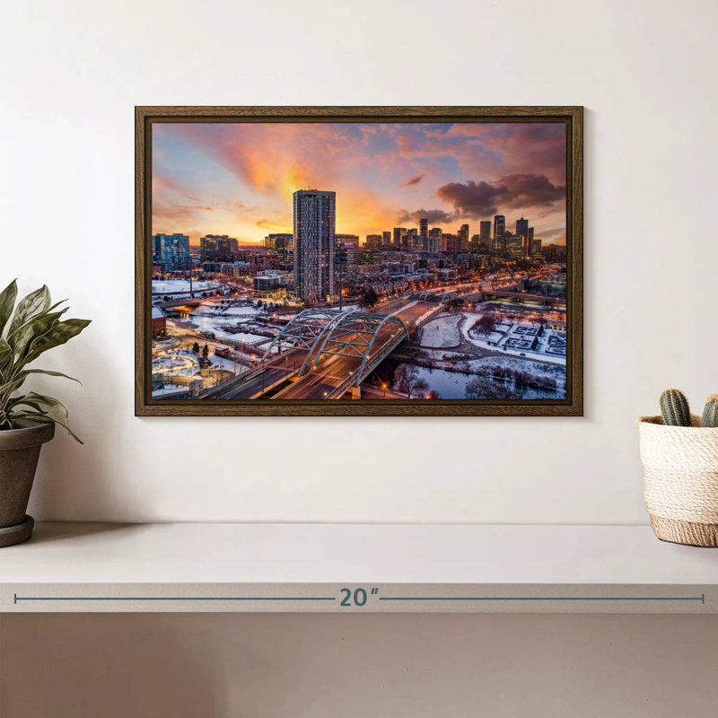Coucher de soleil d'hiver à Denver, 13 po x 9 po, Cadre flottant noyer