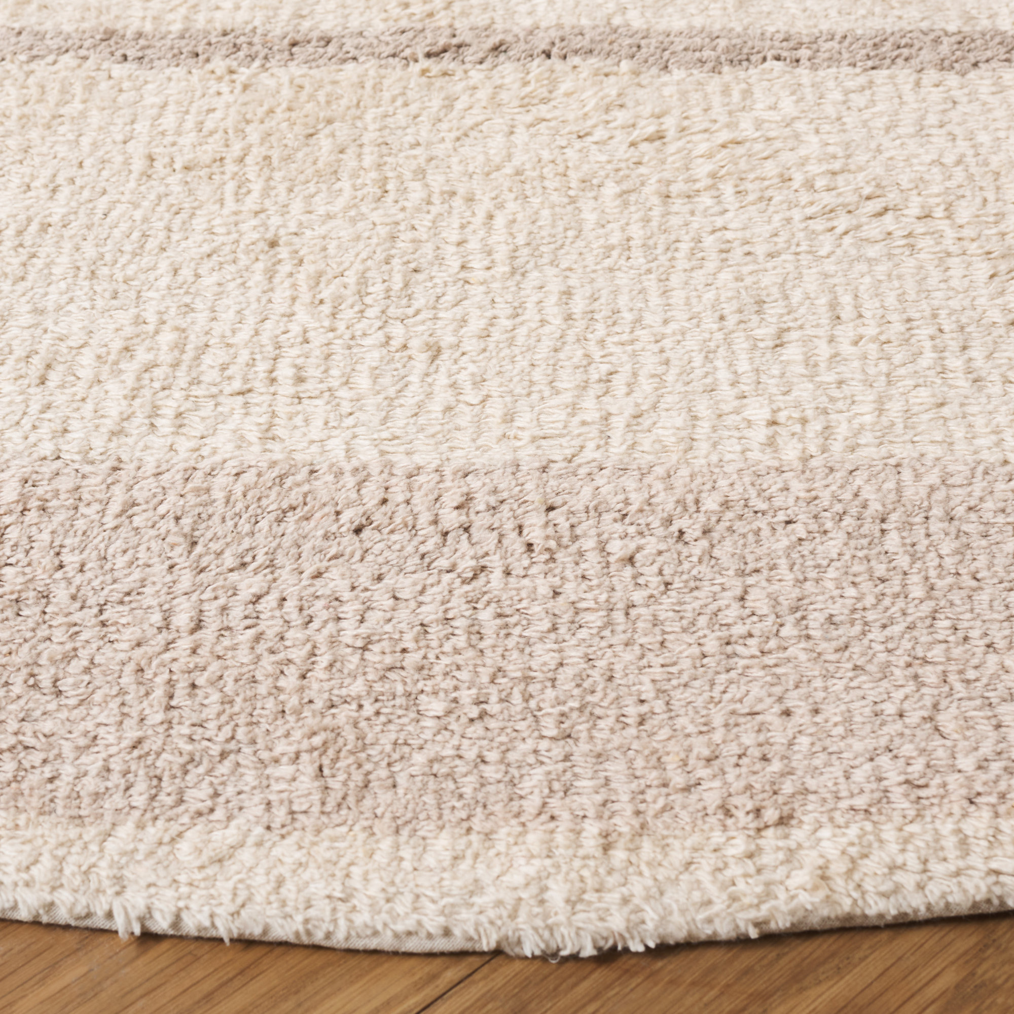 Auguste Handmade Recycled Cotton Ivory / Beige Rug, Round 6'