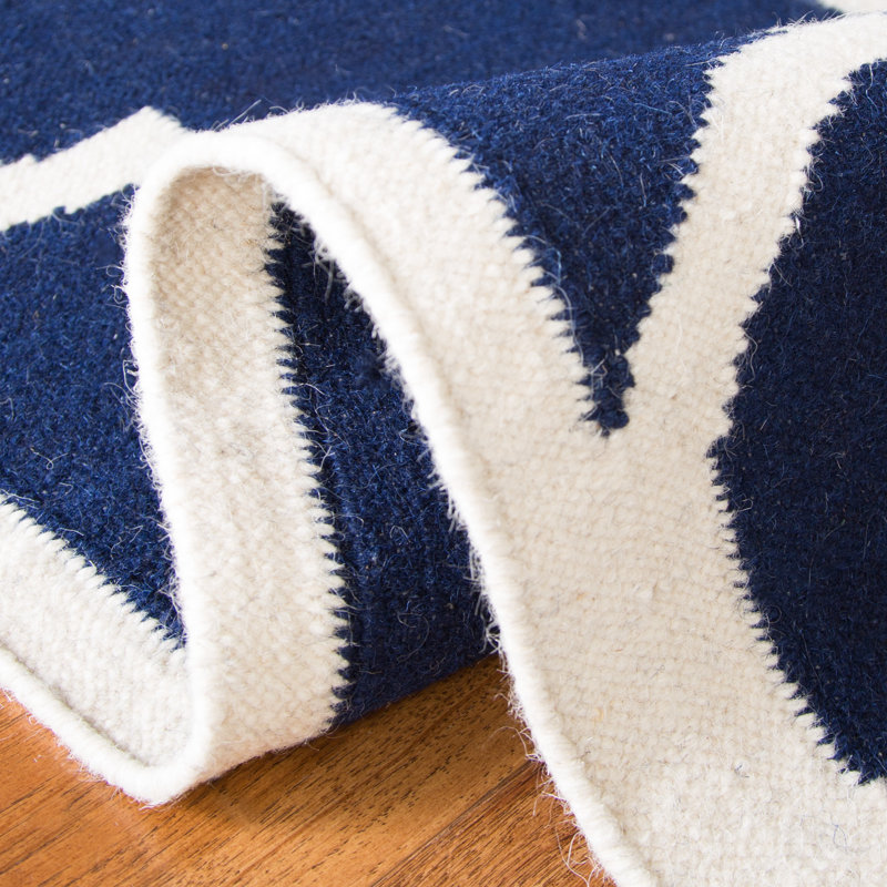 Tapis en laine / coton tissé à la main à plat Rodgers - bleu marine / ivoire, Tapis de couloir 2 pi 6 po x 8 pi