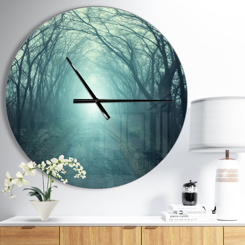 Horloge murale Swigart Farmhouse Designart, Moyen