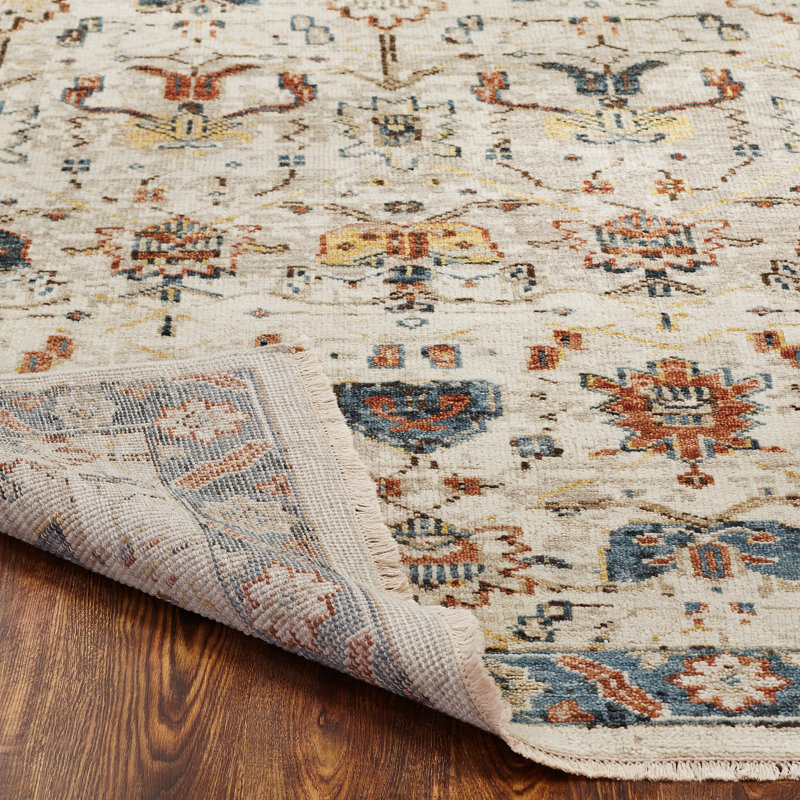 Mobasher Wool Flroal Area Rug in Ivory, Rectangle 9' x 12'