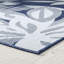 Tapis intérieur / extérieur à motif floral gris / blanc / bleu marine Hipple-2073197911