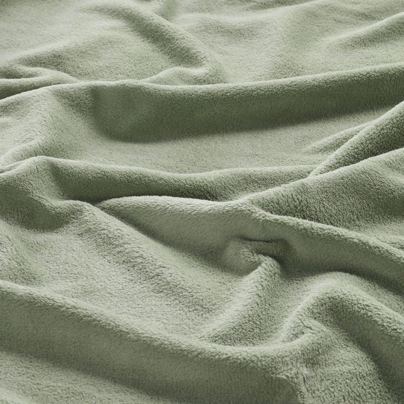 Madison Park Soloft Plush Green Micro Plush 4-Piece King Sheet Set, King Sheet Set with 2 Pillowcases, Green