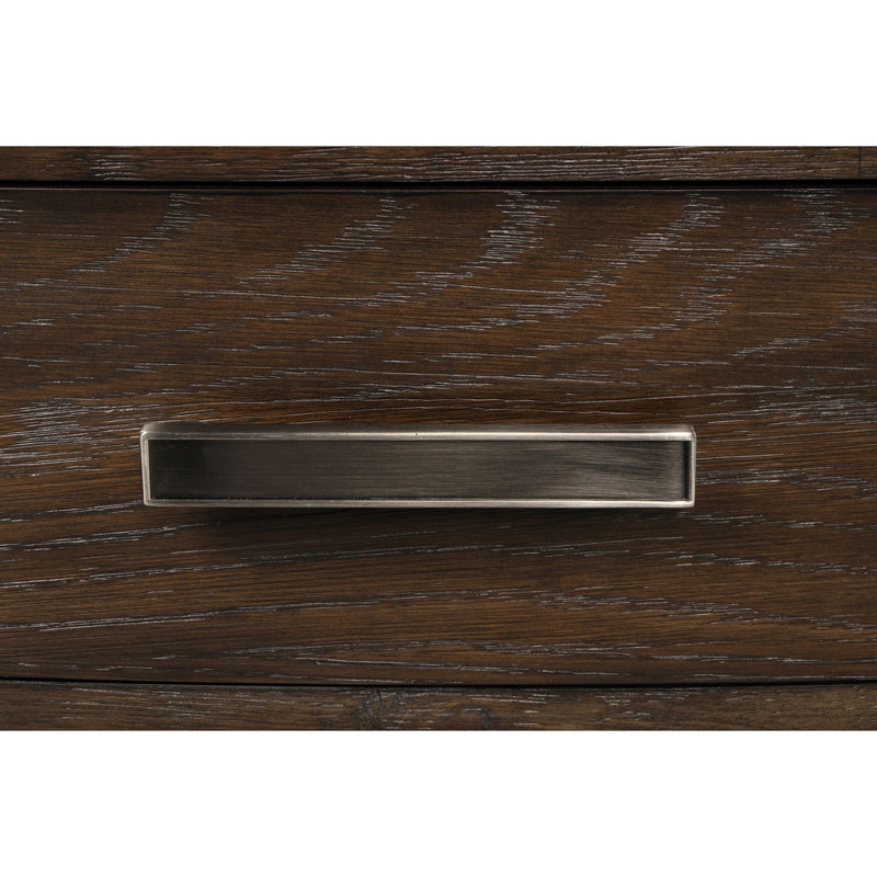 Commode antique brun avec tiroirs en cèdre
