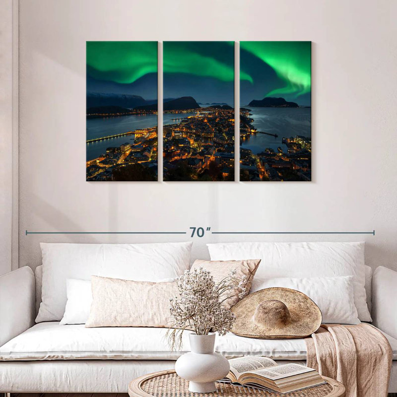 Gillard Alesund Aurora Borealis, H 28 po x l 45 po