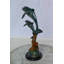 Paire de dauphins en bronze avec décor de bord de mer 8 po x 11 po x H 22 po