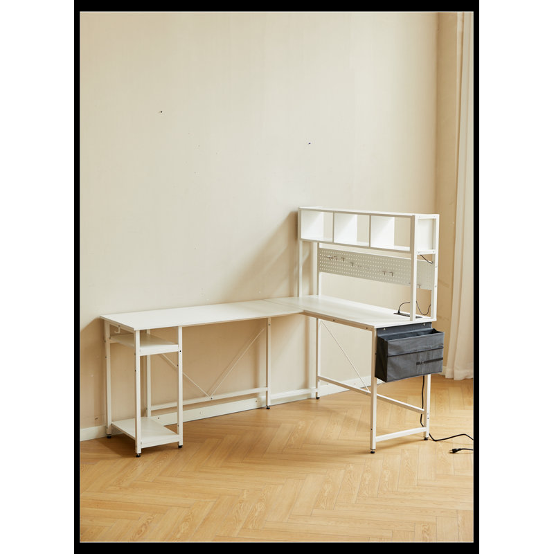 Ensemble de bureau d'écriture et de chaise en L de 94,5 po avec huche Danita, Blanc
