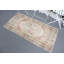 Petit tapis turc beige fabriqué à la main: idéal pour les entrées et les décorations modernes