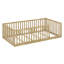 Lit simple avec balustrades et porte haute, structure de lit plateforme en bois d'hévéa avec garde-corps de sécurité