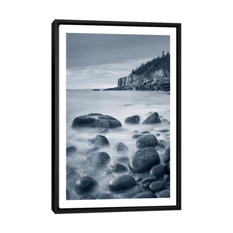 «Acadia Coast, with Border», reproduction de photo sur toile, H 26 po x l 18 po x P 1,5 po, Toile avec cadre flottant noir