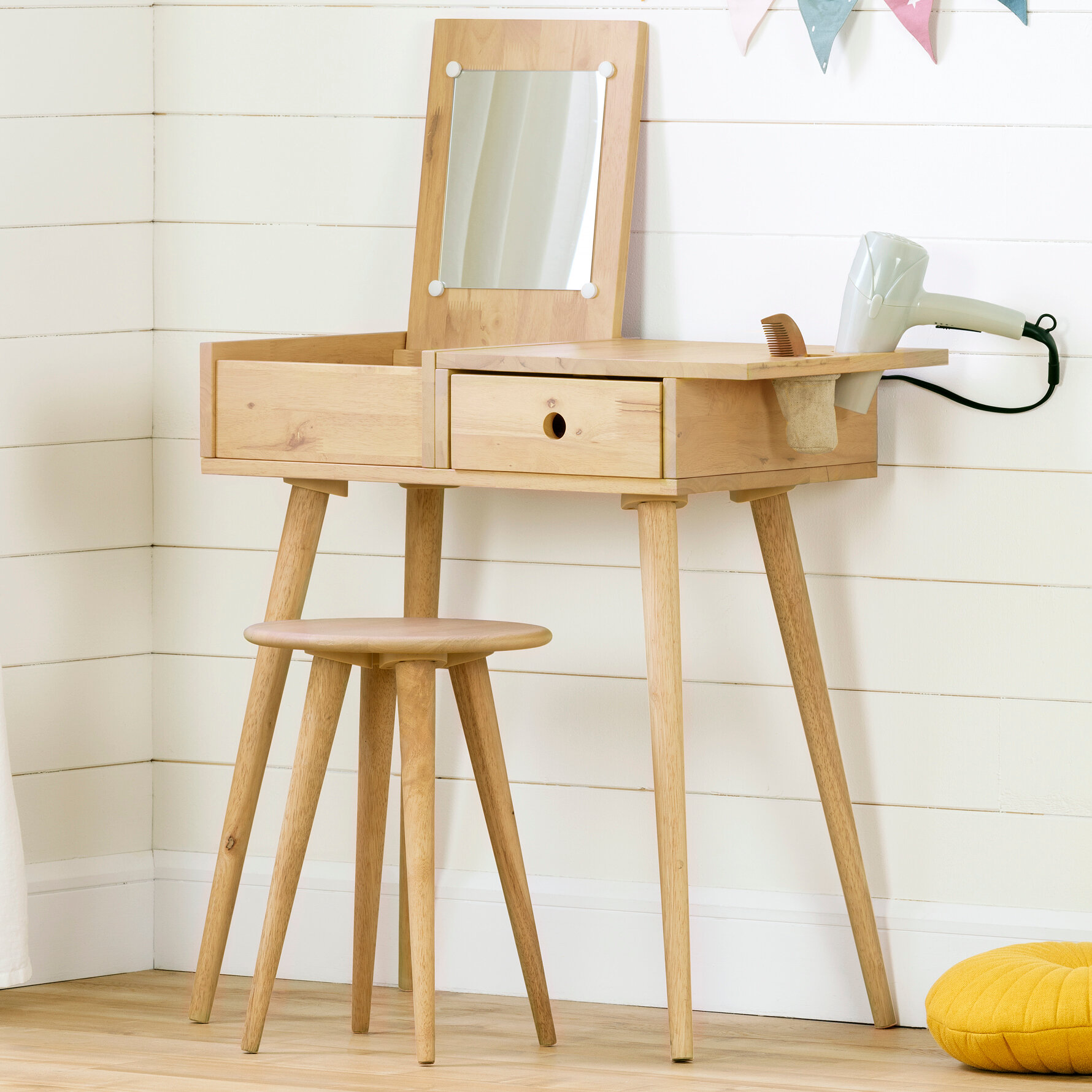 Kids wooden vanity outlet table