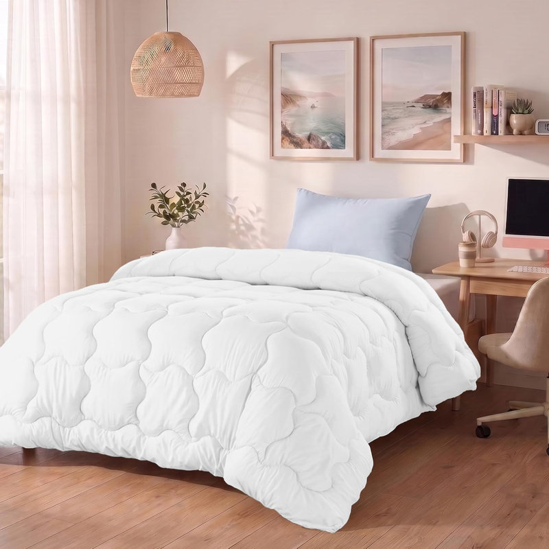 Couette Utopia Bedding, format simple, garniture de couette toutes saisons, couette en duvet synthétique piquée en caissons avec attaches aux coins, lavable à la machine (blanche)