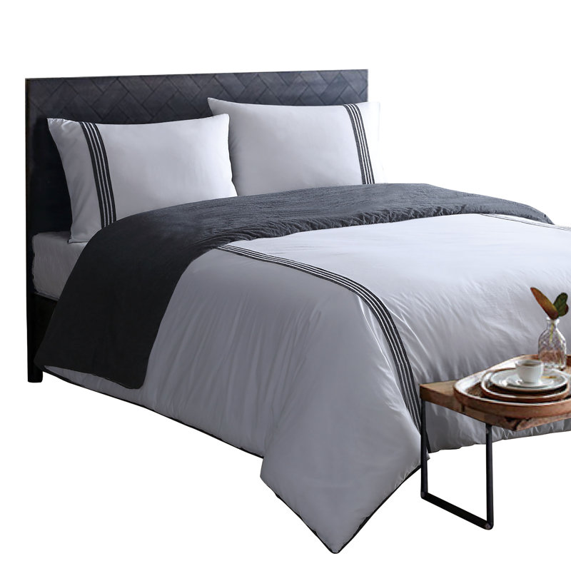 French Connection Manuel Duvet Cover Set, Queen Duvet Cover + 2 Shams
