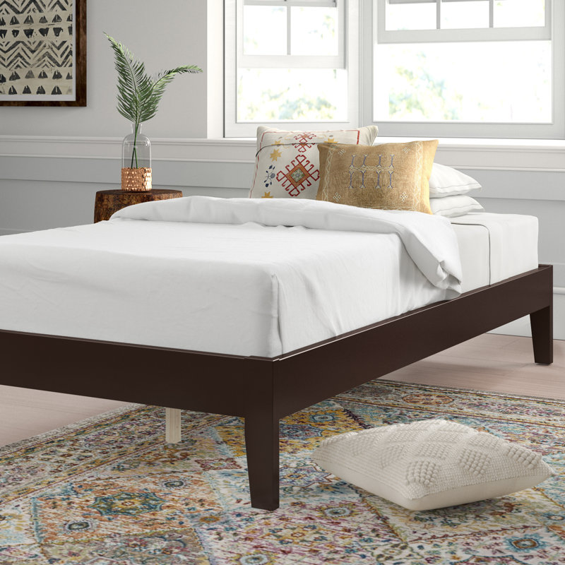 Lit standard en bois massif Dornoff, Lit double