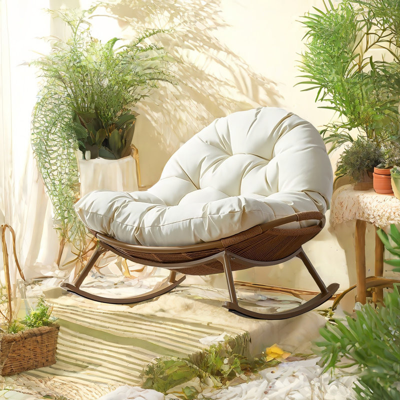 Chaise berçante moderne rembourrée