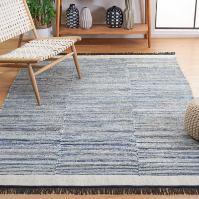 Tapis bleu / ivoire Colmar