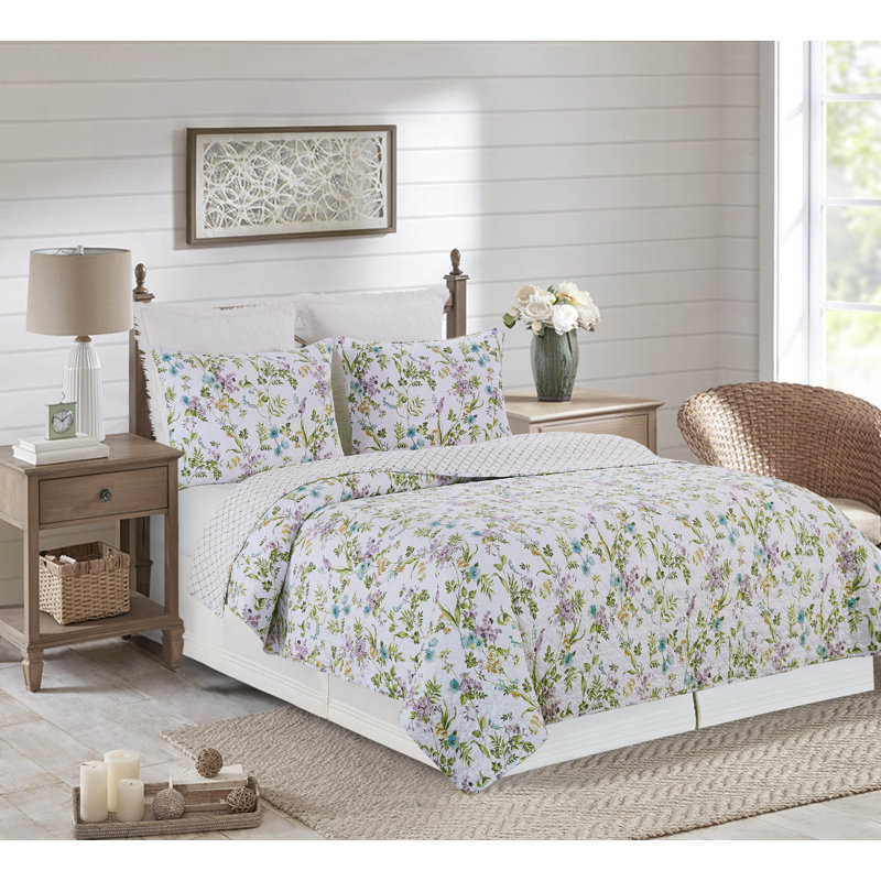 Carley Twin Blue Cotton Reversible Floral Quilt Set