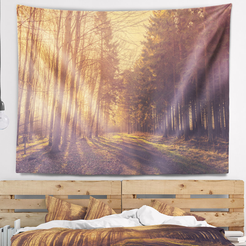 Tapisserie «Pine Tree Forest By Road», H 32 po x l 39 po