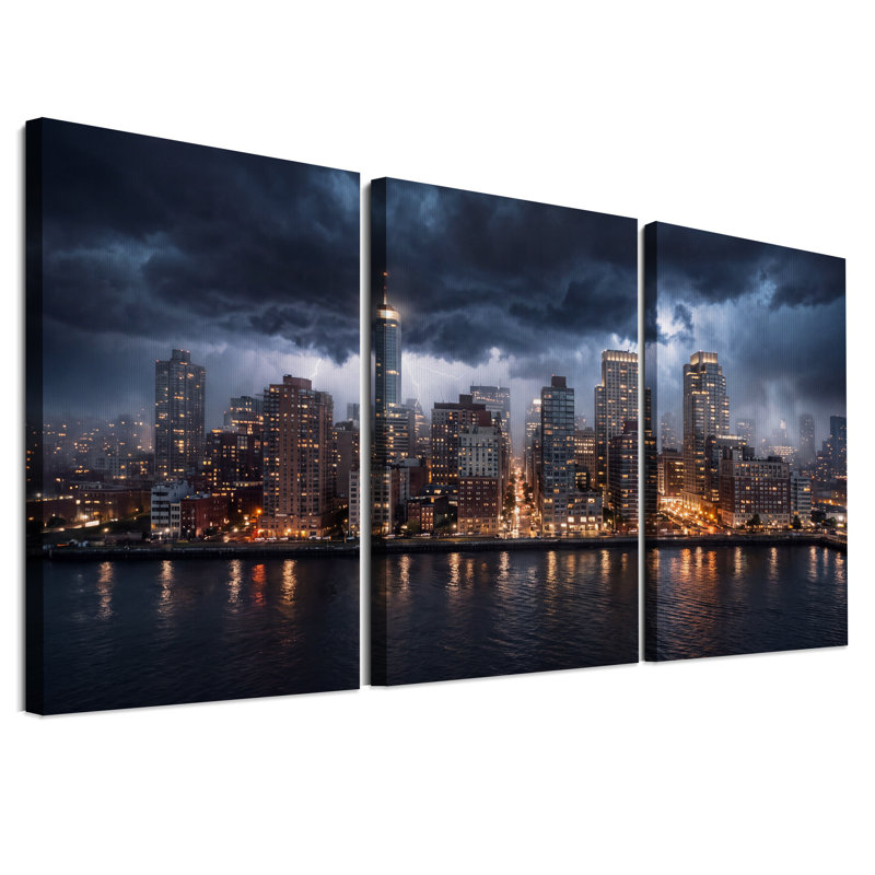 «Stormy City Skyline with Lightning Over Water», ensemble de 3 toiles murales, H 36 po x l 24 po x 3 pièces
