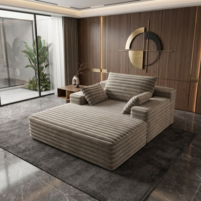 Chaise longue rembourrée rembourrée avec coussins