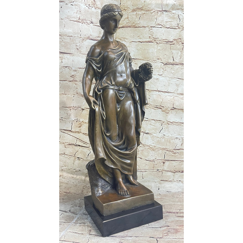 Tyrionna Figurines & Sculptures