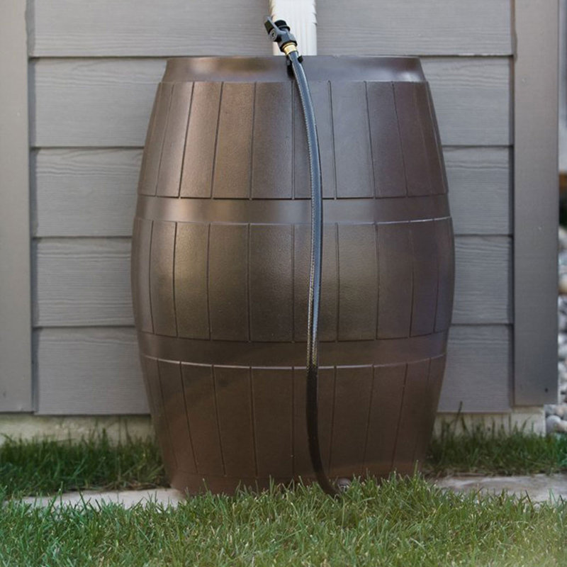 FCMP Outdoor 45 Gallons Plastic Rain Barrel and Hose