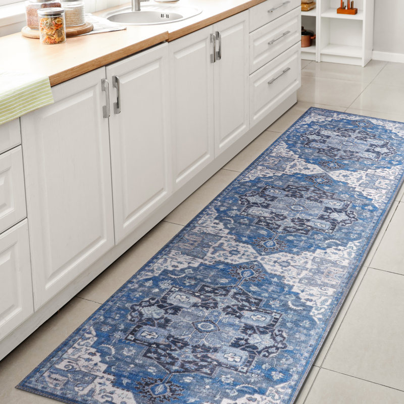 Abhirami Ornate Medallion Machine-Washable Blue/Navy Rug, Runner 2' x 8'