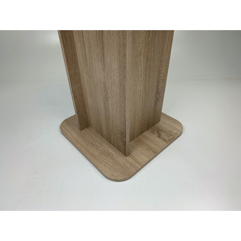 Laveyah Dining Table