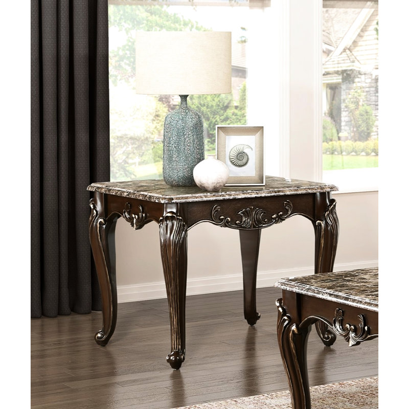 Table de bout de luxe en marbre 1pc de luxe avec finition cerisier et inclinaison dorée, conception rectangulaire, pattes classiques, garniture formelle à extrémités en H 28 po x 26 po