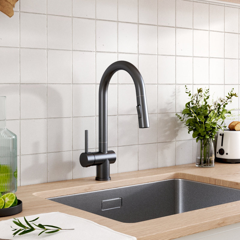 Belfry Kitchen Hockenberry Pull Out Kitchen Faucet