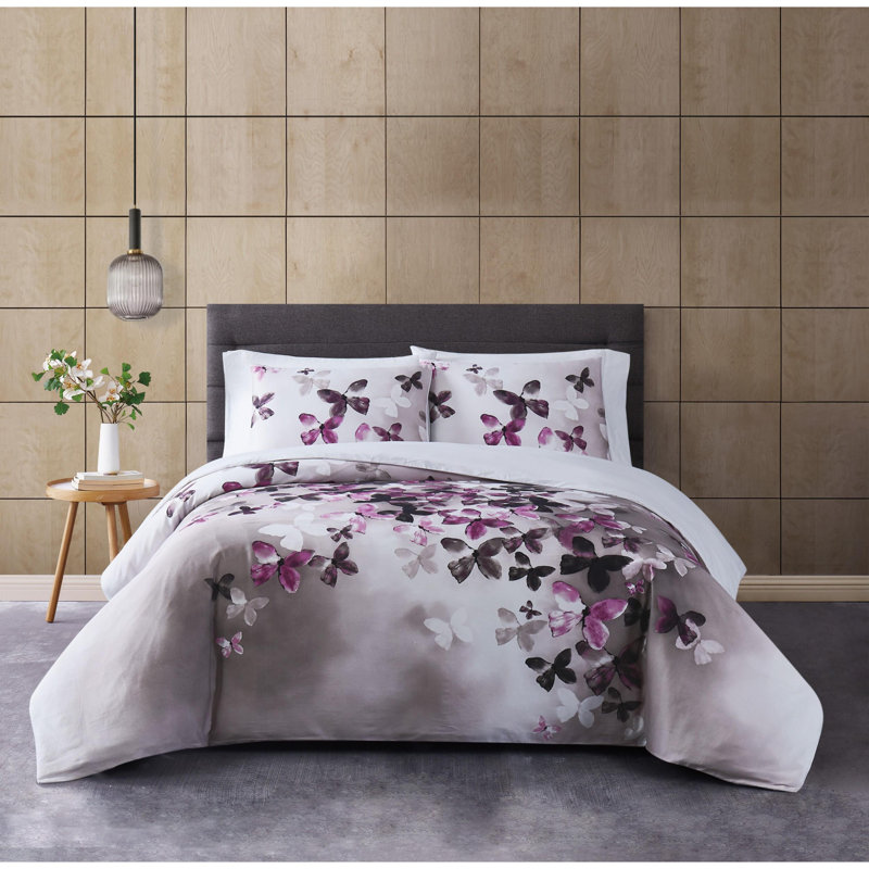 Vince Camuto Lissara Duvet Cover Set, King Duvet Cover + 2 King Shams