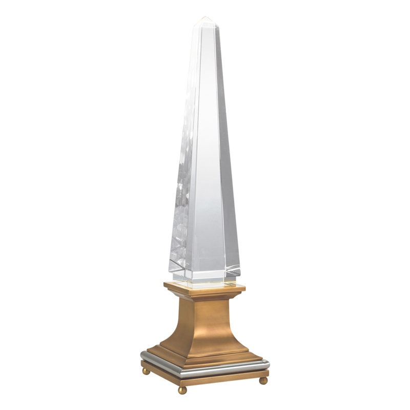 Obélisque de cristal illuminé