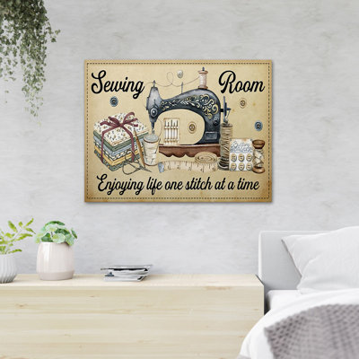 Machine à coudre sur fond brun - «Enjoying Life One Stitch At A Time» - 1 pièce, impression d'art graphique rectangulaire sur toile tendue