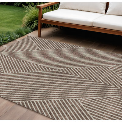 Tapis intérieur / extérieur géométrique lavable 9 pi x 12 pi brun et ivoire