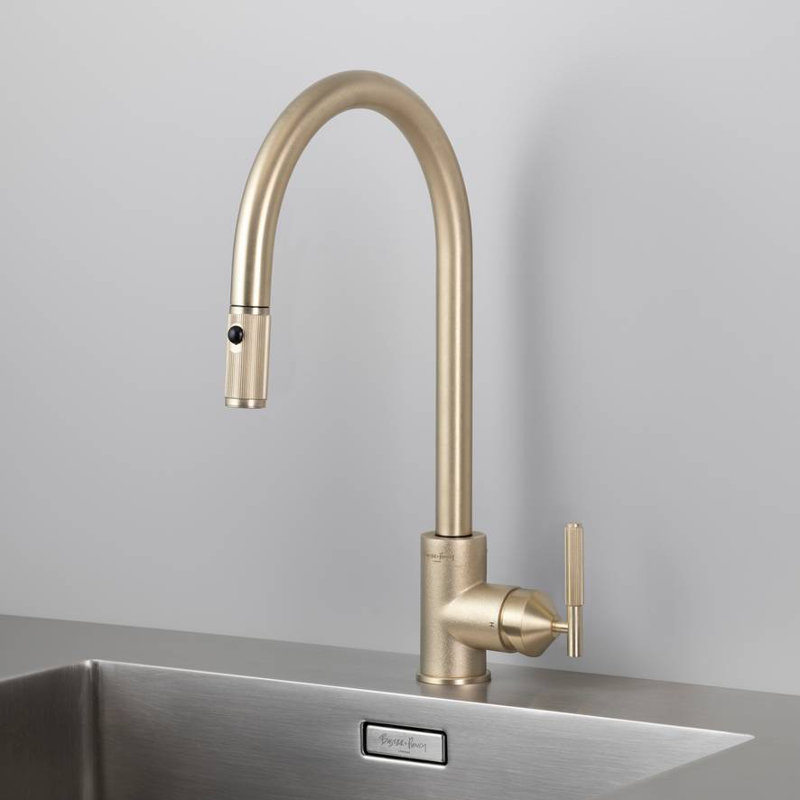 Kitchen Faucet / Pull-Out With Dual Spray / Linear, Brass